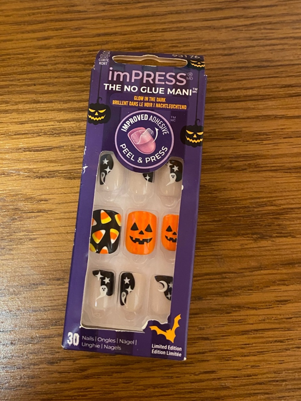 imPRESS Glow-In-The-Dark Halloween Press-On Nails - Orange, Black, White